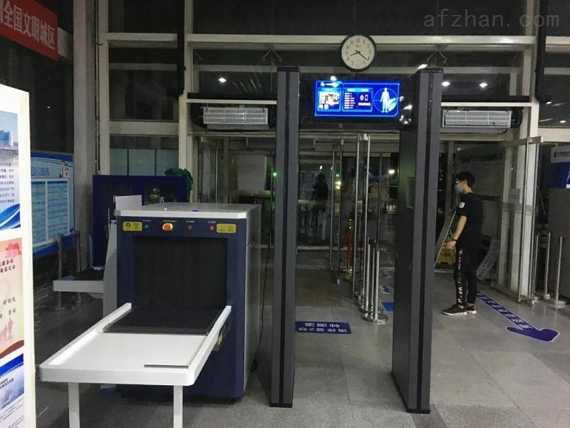 机场违禁品安检门